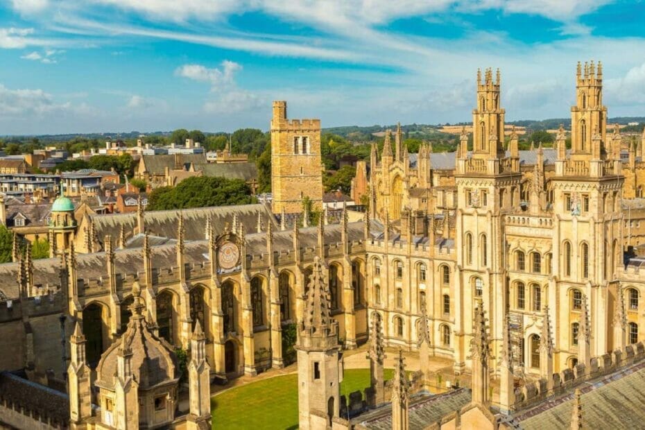 Master's and PhD scholarships by the University of Oxford