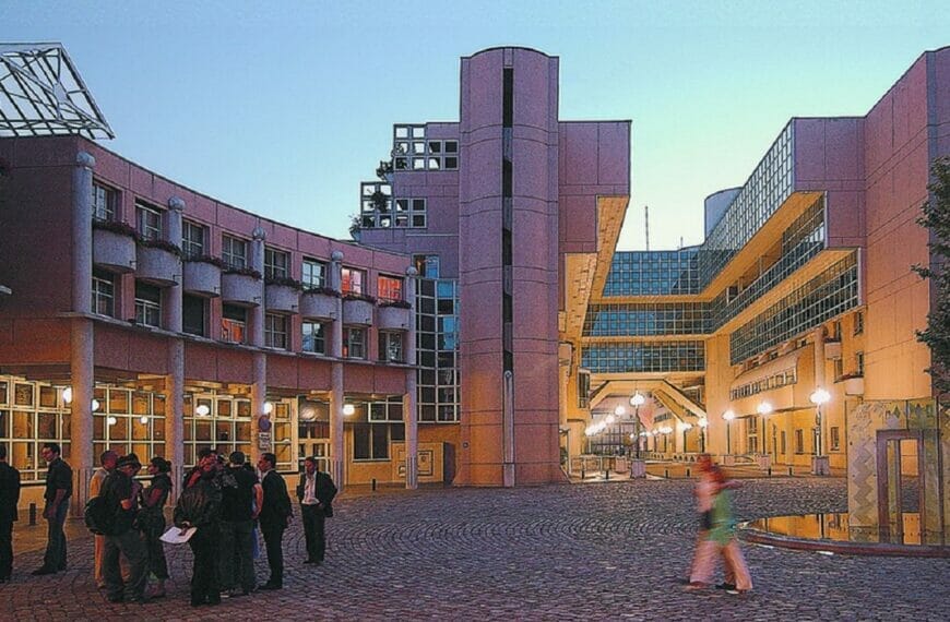 École normale supérieure de Lyon is master's scholarships