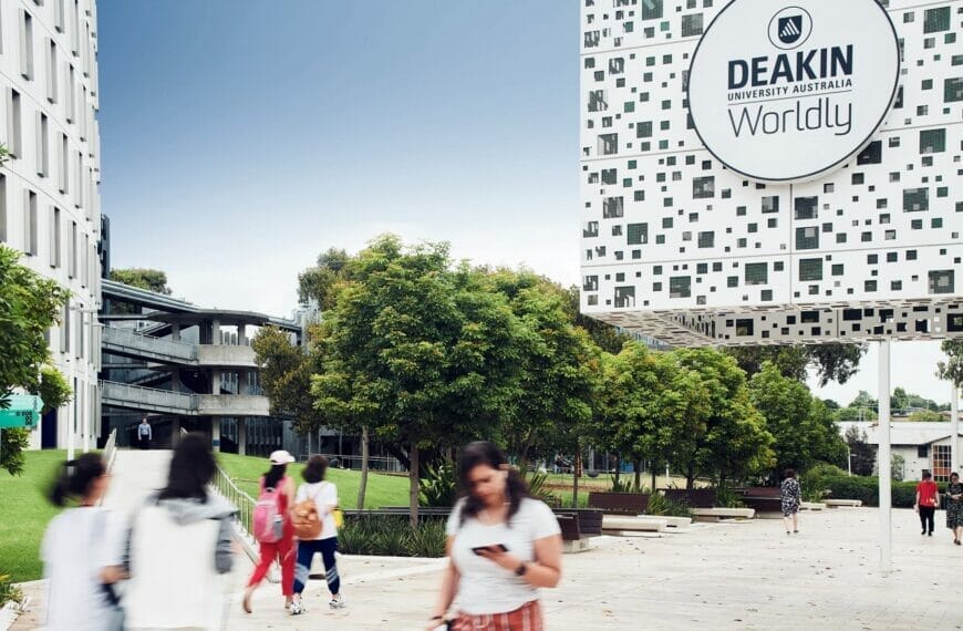 Deakin University Vice-Chancellor’s International Scholarships