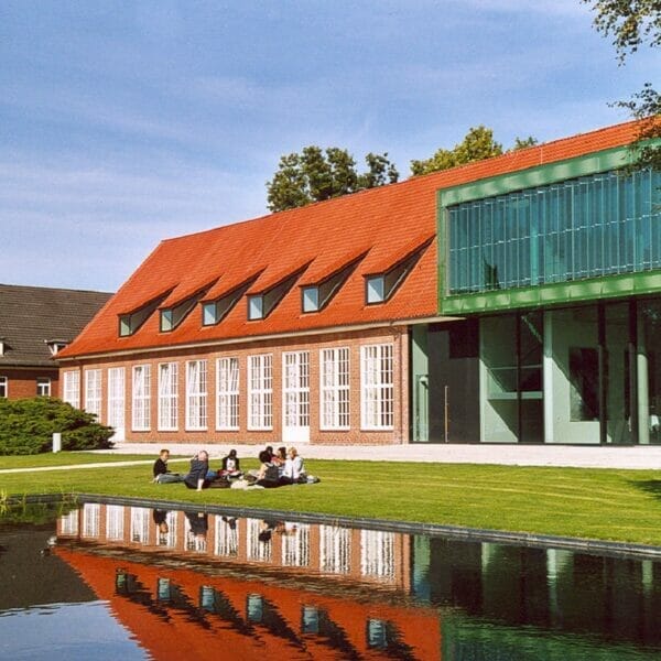 Jacobs University graduate scholarships