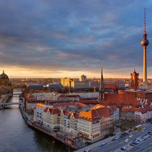 Neufert-Foundation international scholarships