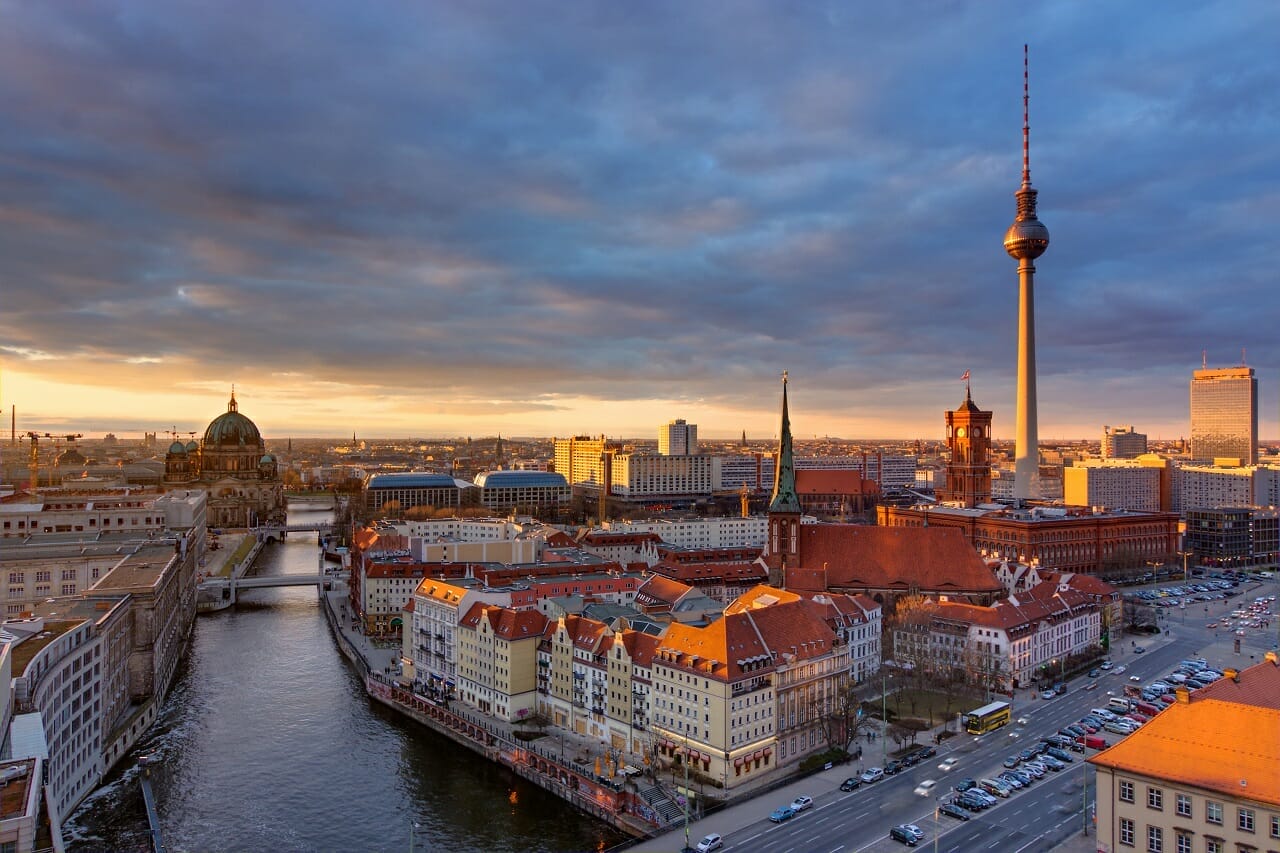 Neufert-Foundation international scholarships