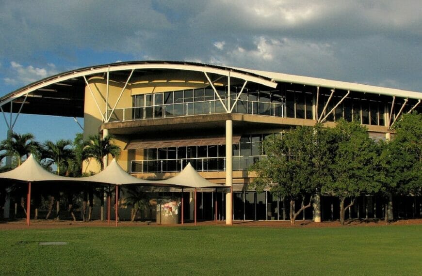 Charles Darwin University scholarships for international students