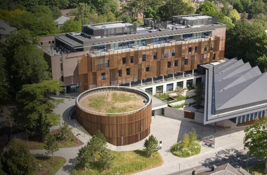 University of Winchester international scholarships