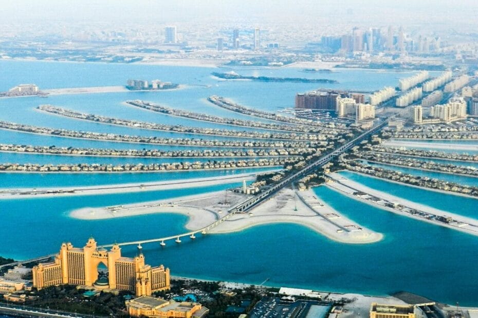 Canadian University Dubai scholarships